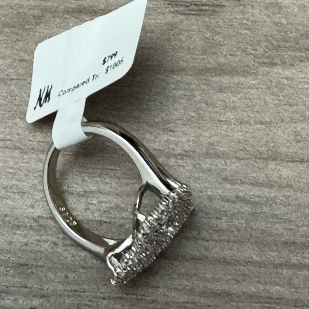 18k 1.5ct Heart Ring - Picture 12 of 12